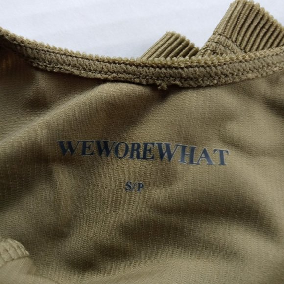 We Wore What Scoop Bodysuit Women's Size Small Green Ribbed Chain Belt Athletic - Picture 7 of 8